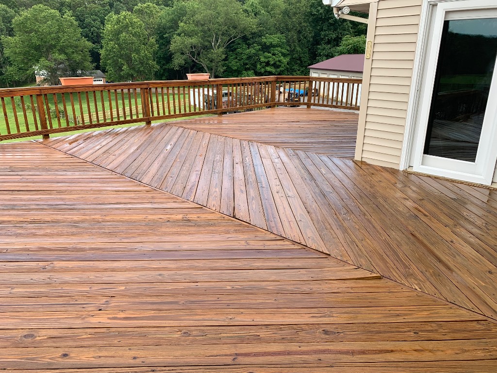 Lutherville/Timonium Maryland After Deck Cleaning