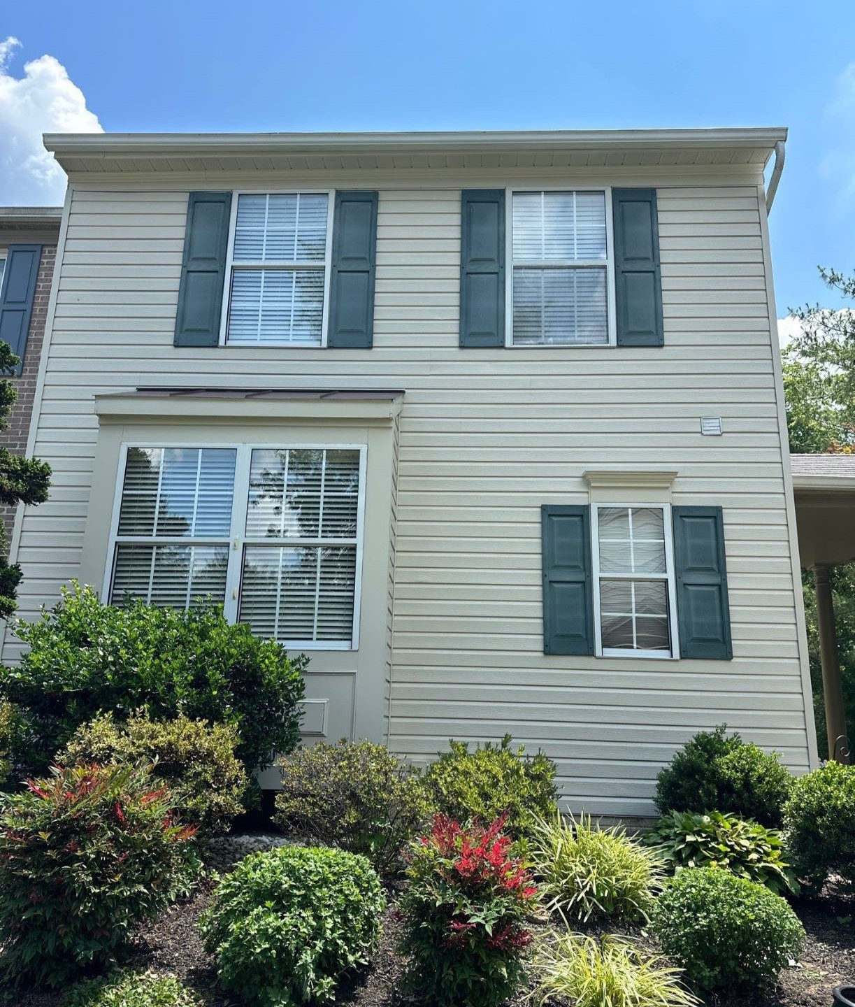 Aluminum siding after professional painting